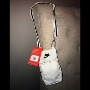 NWT White Nike Sports Crossbody Bag